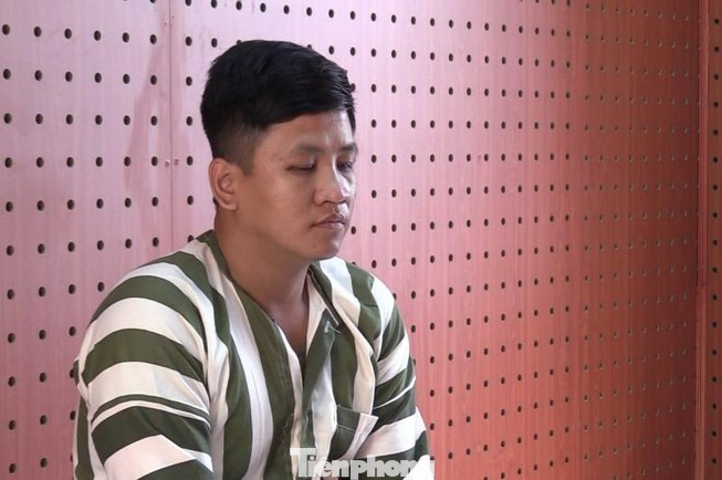 Kẻ dùng vũ khí đánh liên tiếp vào đầu nữ sinh sau va chạm giao thông bị tuyên 27 tháng tù ảnh 2