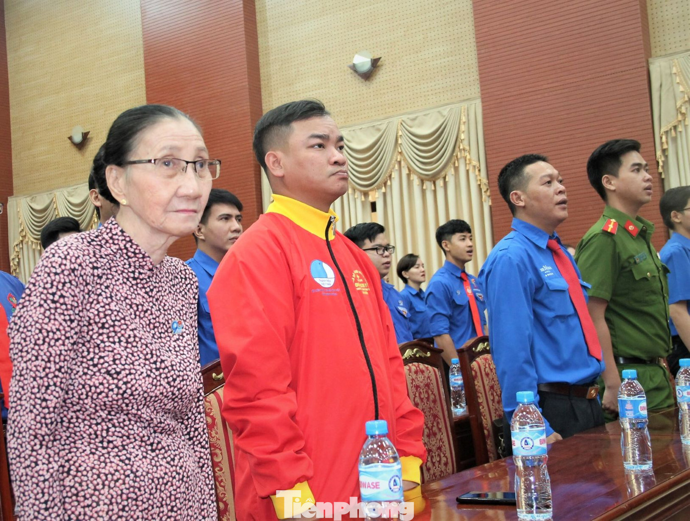 Tuyên dương những tấm gương quên mình vì cộng đồng ảnh 5