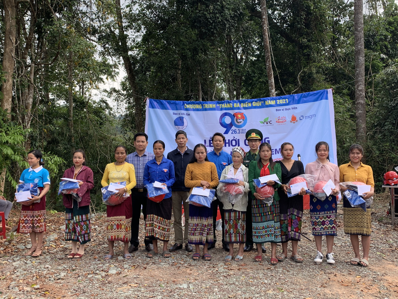 Khởi công xây dựng công trình 'Trường đẹp cho em' tại xã biên giới ảnh 1