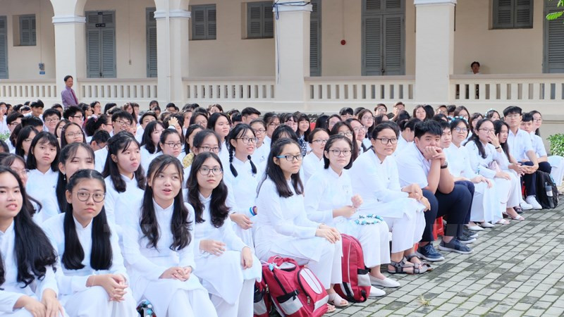 TPHCM tất bật chuẩn bị đón hơn 170.000 học sinh đi học lại ảnh 3