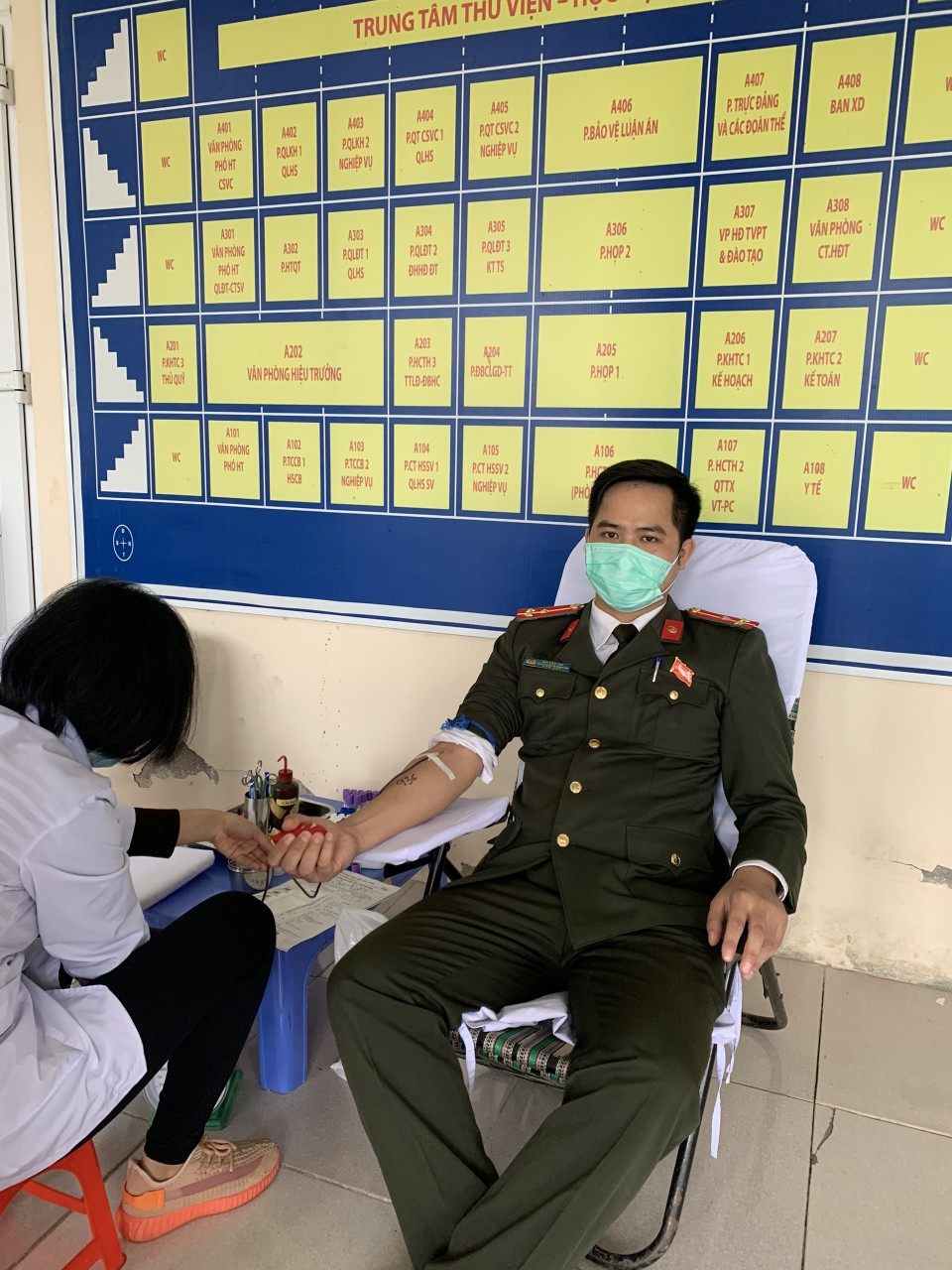 Gần 200 cán bộ, chiến sỹ công an tỉnh Thanh Hoá tham gia ngày hội Chủ nhật Đỏ ảnh 5