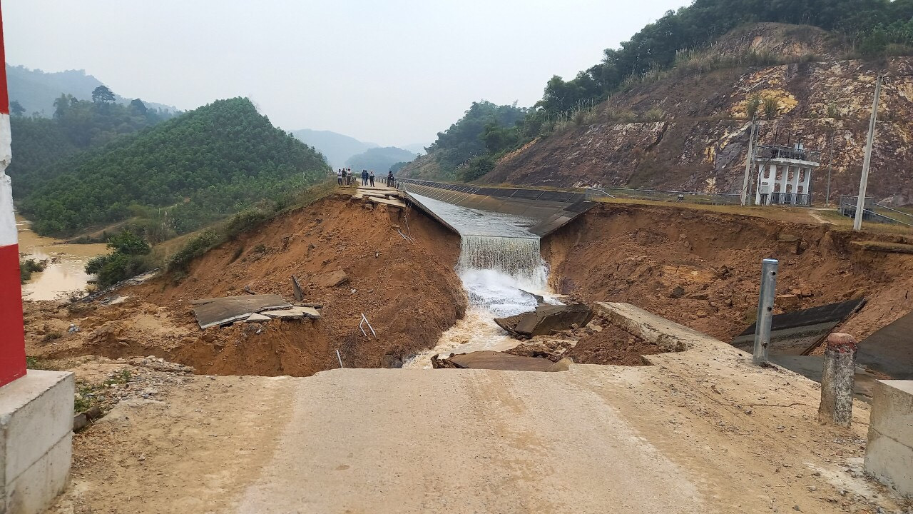 Vỡ kênh Bắc Sông Chu - Nam Sông Mã, đất sản xuất ngập nặng ảnh 2