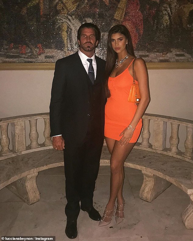 Con gái người mẫu của triệu phú Úc khét tiếng tiết lộ bất ngờ về cách nuôi dạy của cha ảnh 1