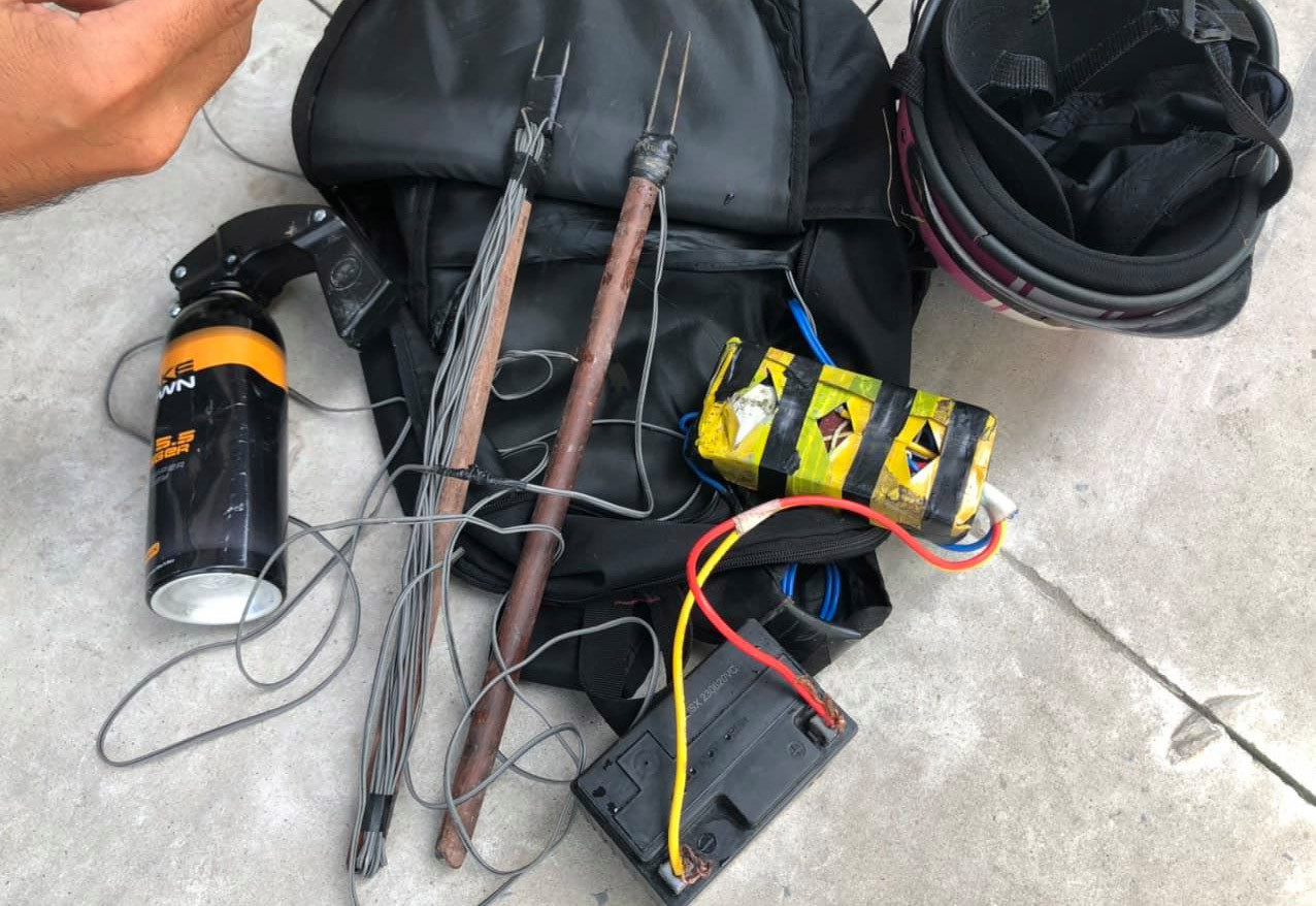 Người dân truy đuổi bắt giữ hai tên trộm ở ngoại thành Sài Gòn ảnh 2