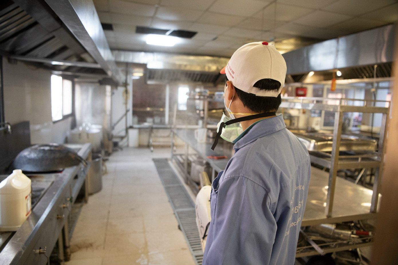 Đón học sinh trở lại, trường học ở Hà Nội trang bị phòng cách ly ảnh 8