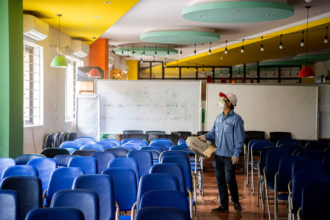 Đón học sinh trở lại, trường học ở Hà Nội trang bị phòng cách ly ảnh 6