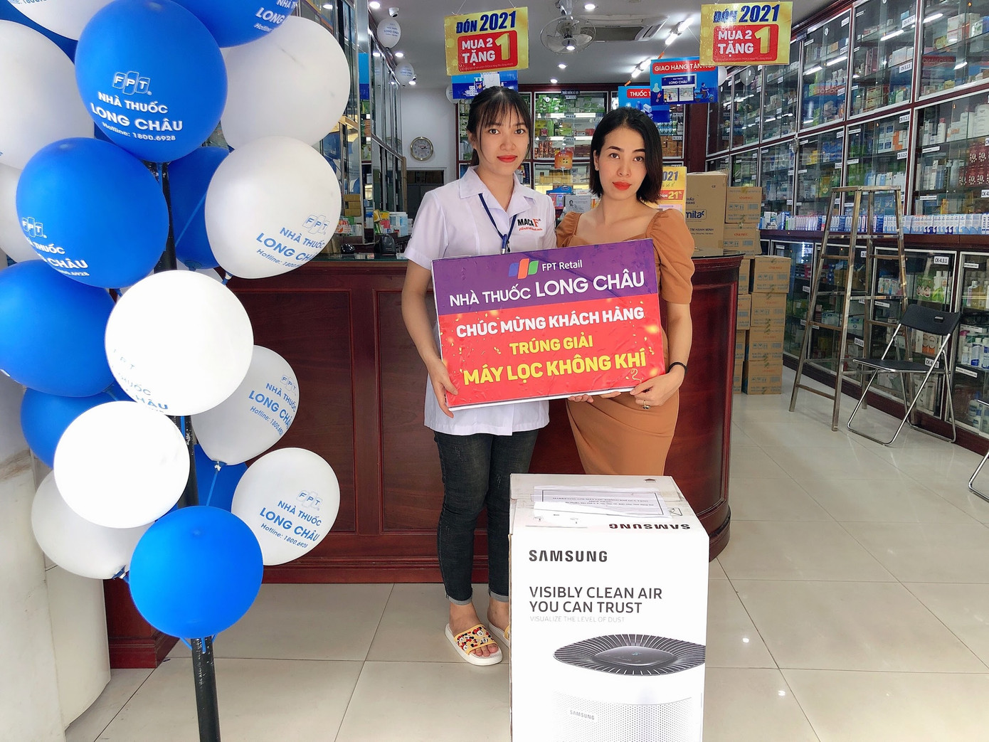 Vượt mốc 200 nhà thuốc, FPT Long Châu trao 200 triệu đồng cho khách hàng may mắn ảnh 2