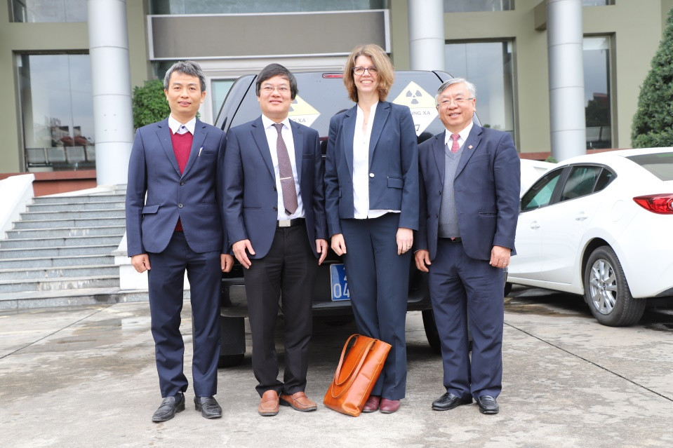 NIAD tiên phong cung cấp xe chở bình chứa phóng xạ ảnh 1