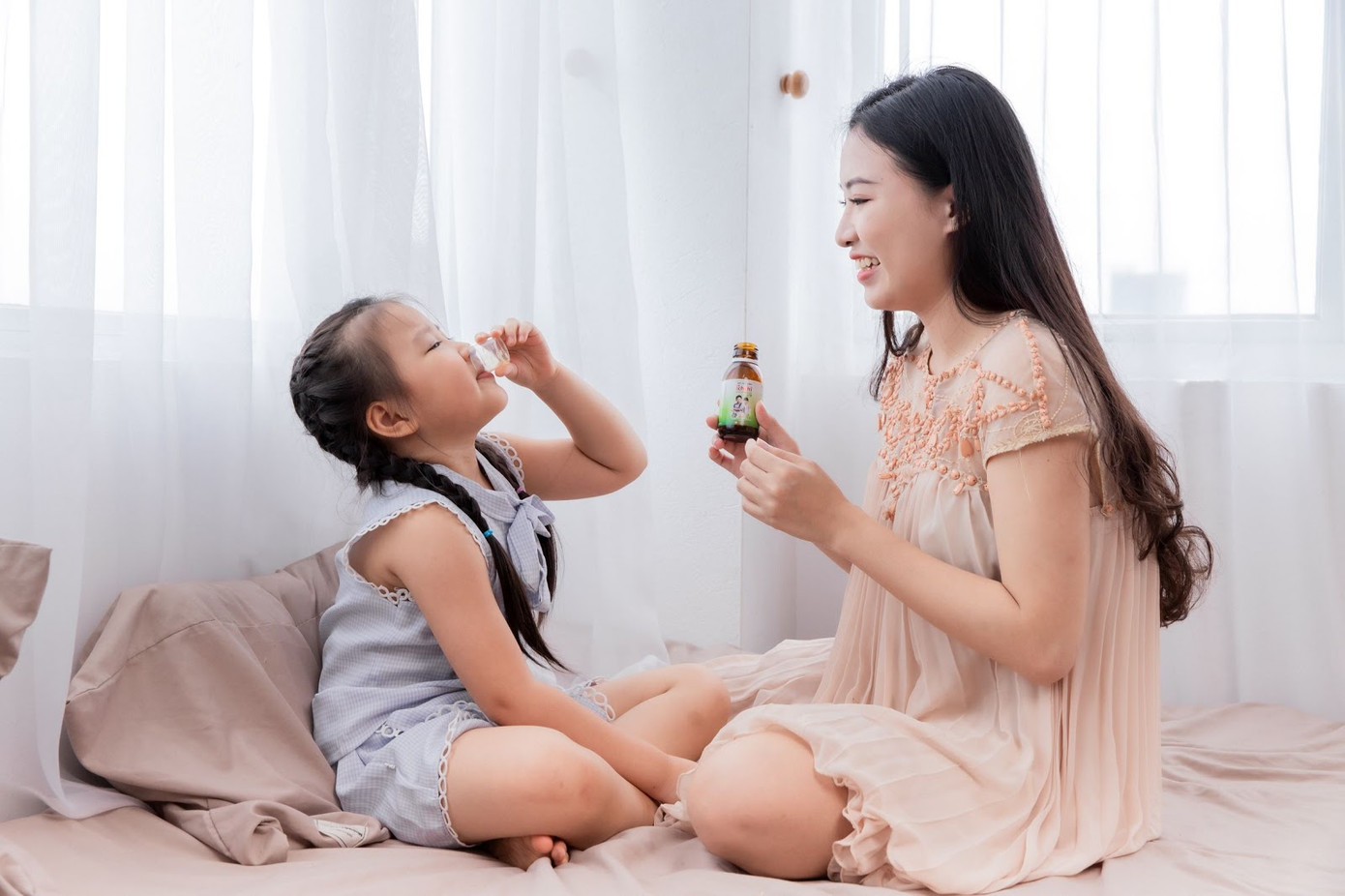 Những sai lầm bố mẹ hay mắc khi trị ho, sổ mũi cho trẻ tuổi đến trường ảnh 2