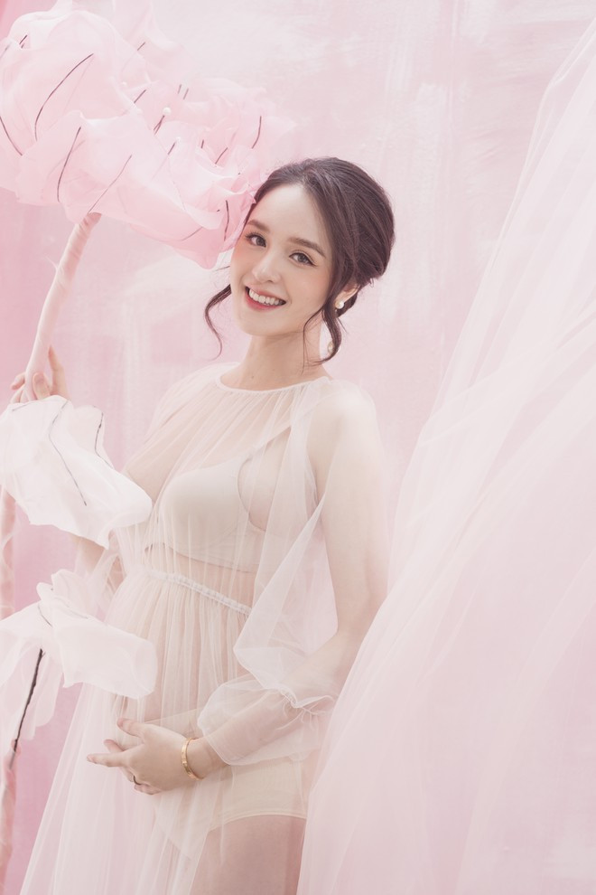 Dàn hoa hậu, á hậu Việt Nam 'đem chuông đi đánh xứ người' ảnh 3