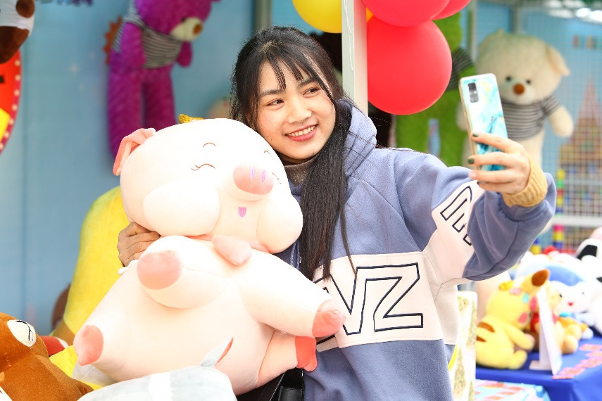 Đại nhạc hội RAP ‘chào 2021’ xua tan giá rét kỷ lục ở Hạ Long ảnh 9