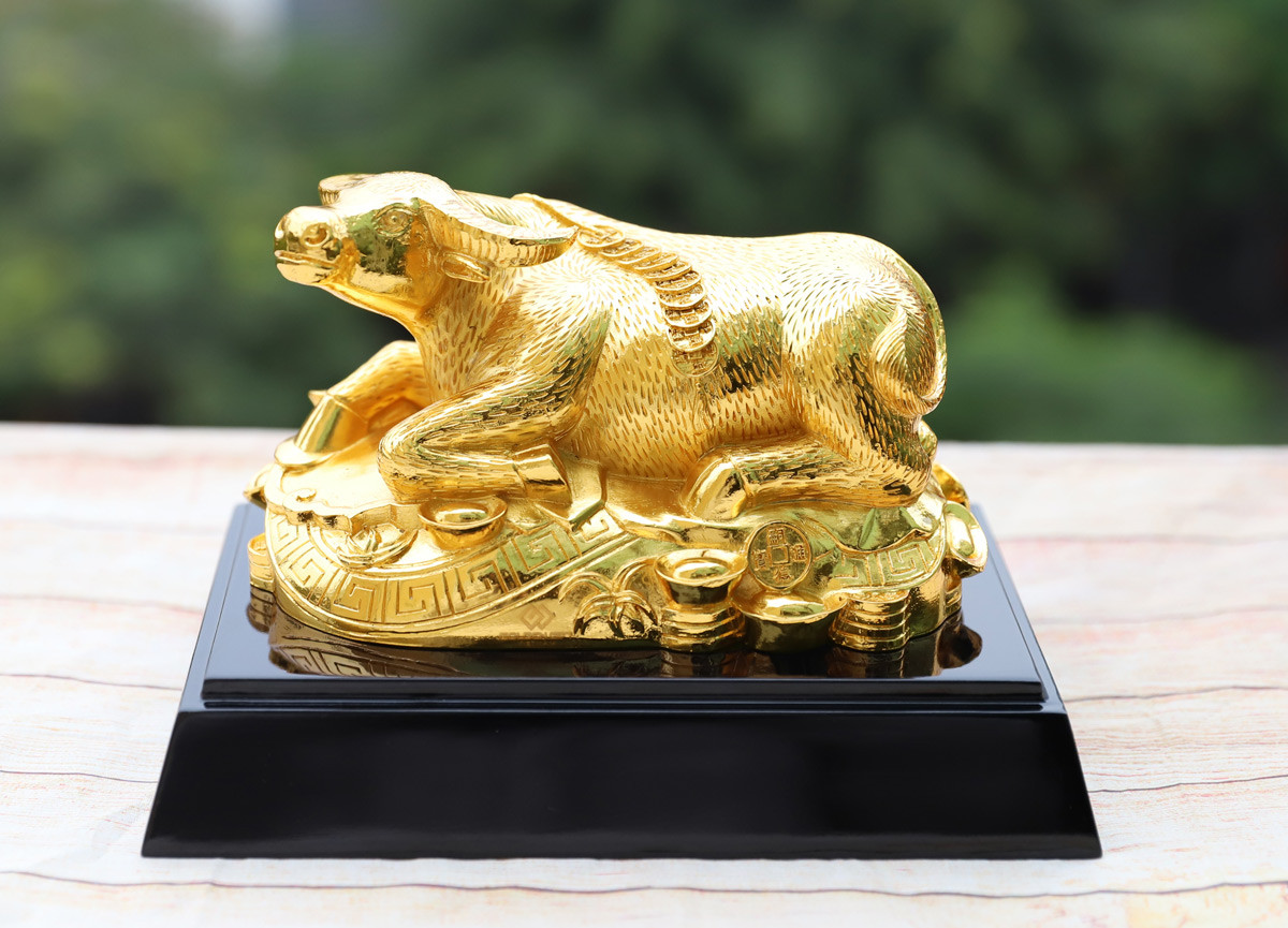 Cận cảnh bộ sưu tập Trâu mạ vàng đón tết Tân Sửu 2021 ảnh 3