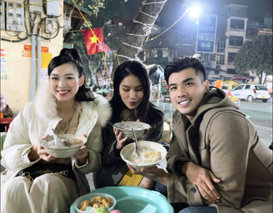 Những hình ảnh đời thực giản dị và xinh đẹp của Top 3 Hoa Hậu Việt Nam 2020 ảnh 15