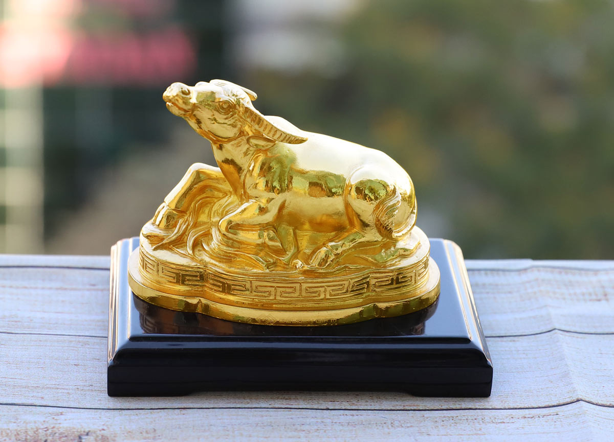 Cận cảnh bộ sưu tập Trâu mạ vàng đón tết Tân Sửu 2021 ảnh 4