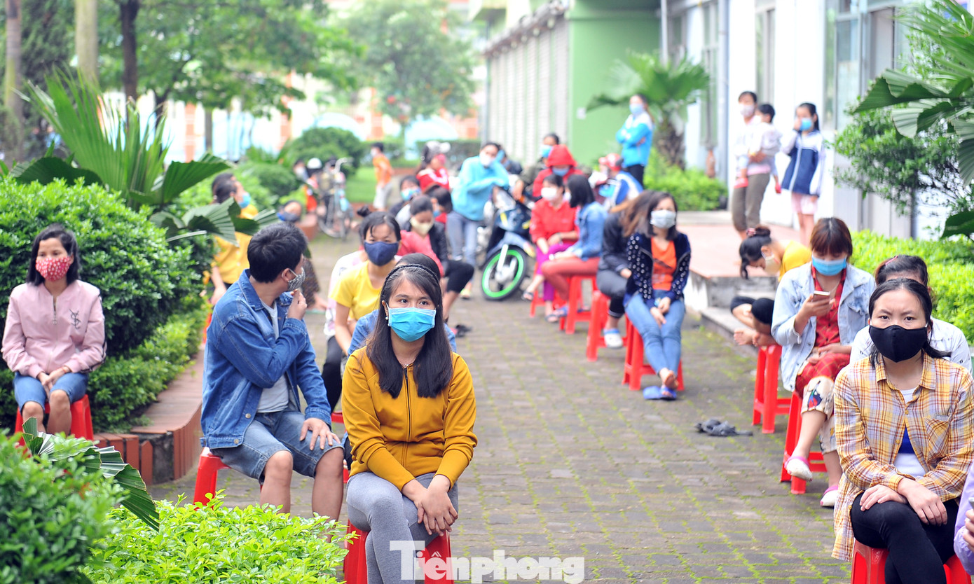 Isaac, Đen Vâu, S.T- 365daband chia sẻ 'Triệu bữa cơm' giúp người nghèo ảnh 1