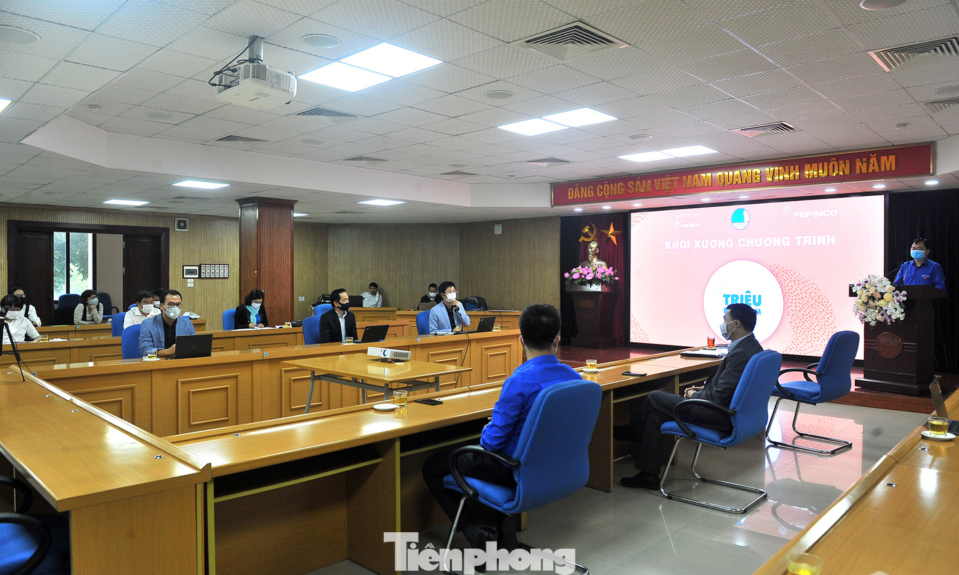 Triệu bữa ăn cho người khó khăn trong mùa dịch COVID-19 ảnh 1