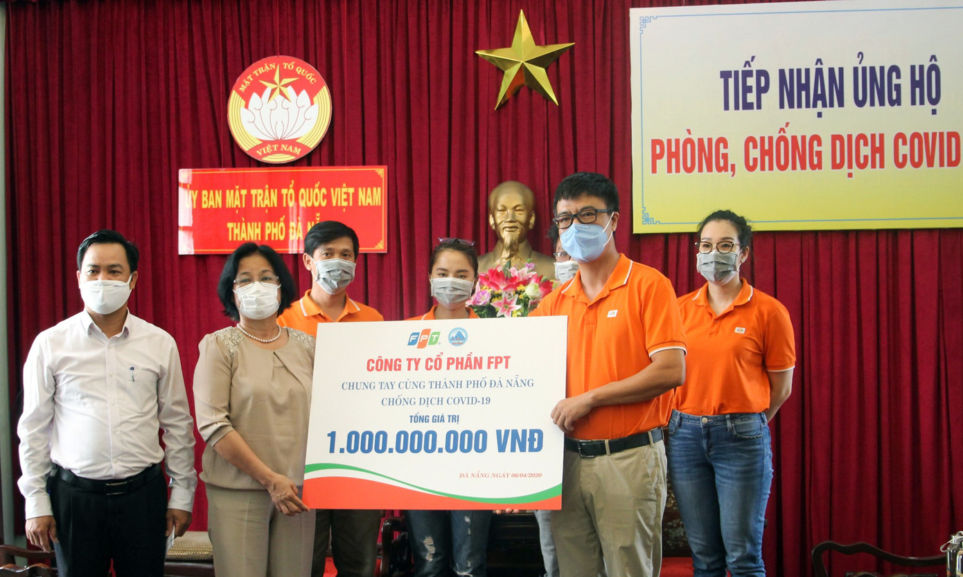 Dân công sở tiếp sức tuyến đầu 'chiến thắng COVID' ảnh 7