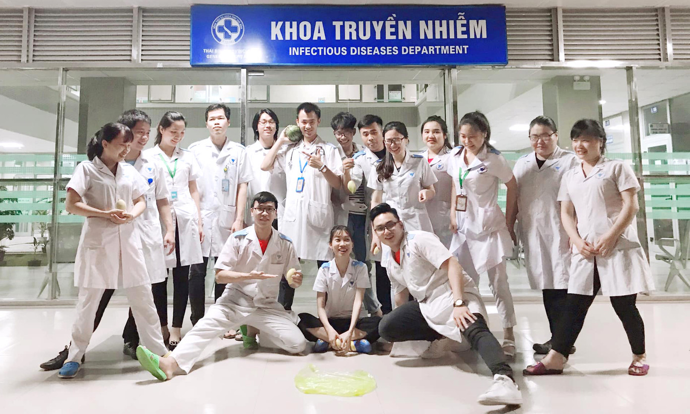 Nam sinh trường Y viết đơn tình nguyện chống dịch COVID-19 ảnh 2