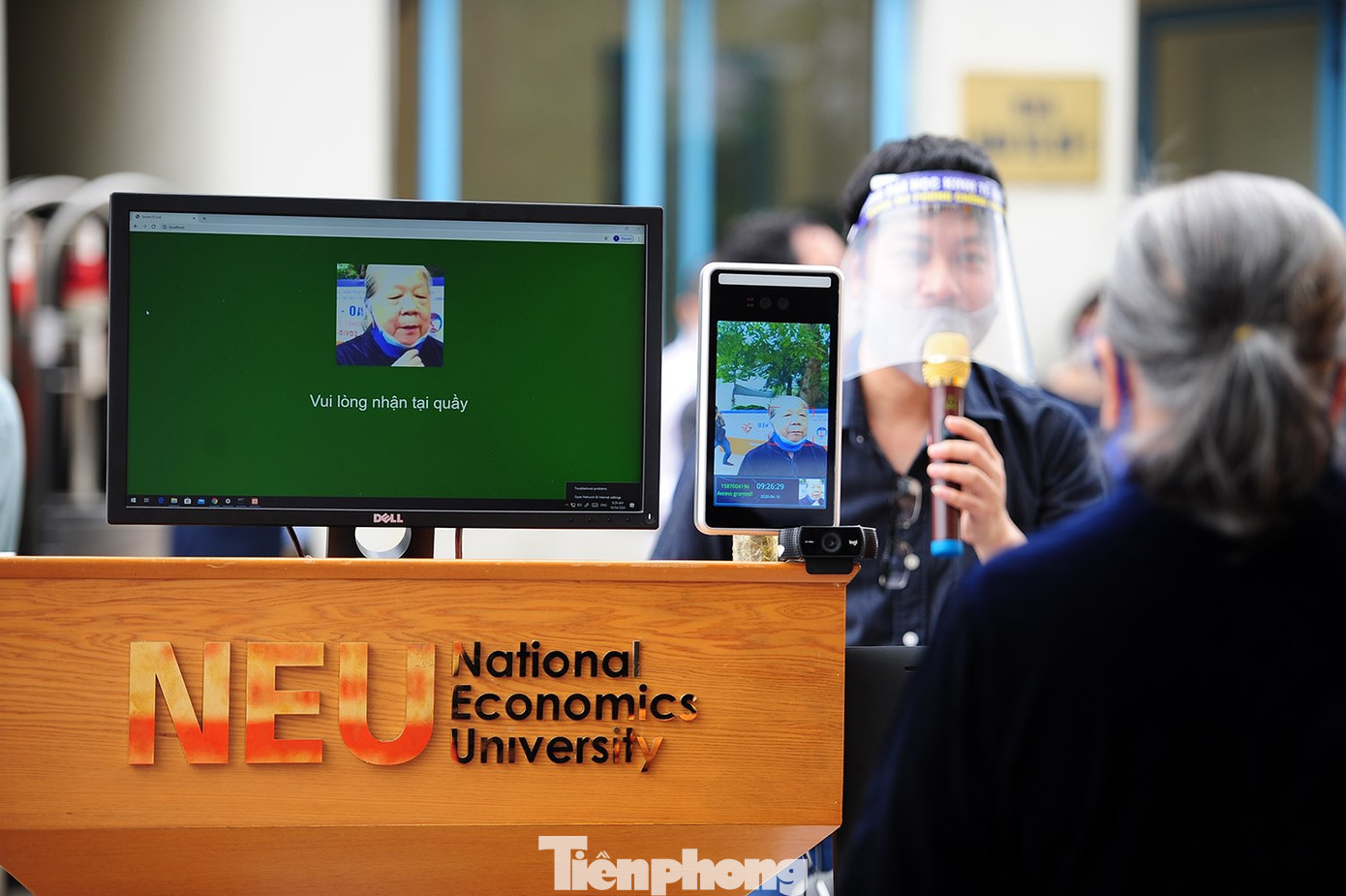 Cây ATM gạo nhận diện gương mặt ở Hà Nội giúp người nghèo trong dịch ảnh 2