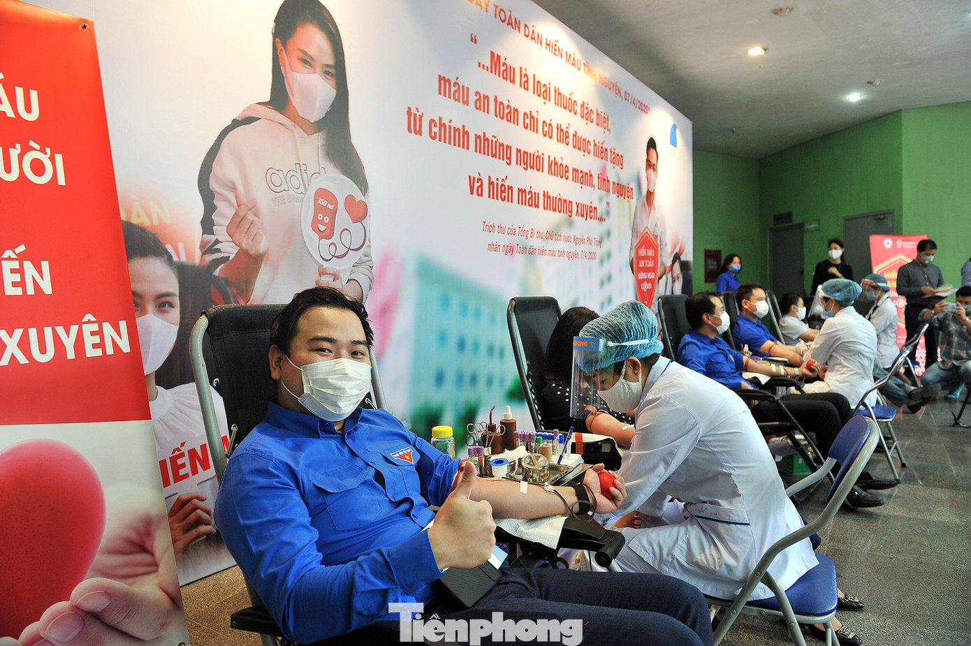 Xuân Bắc, Tự Long và Á khôi Quỳnh Nga vào Viện lan tỏa hiến máu đừng ngại COVID ảnh 7