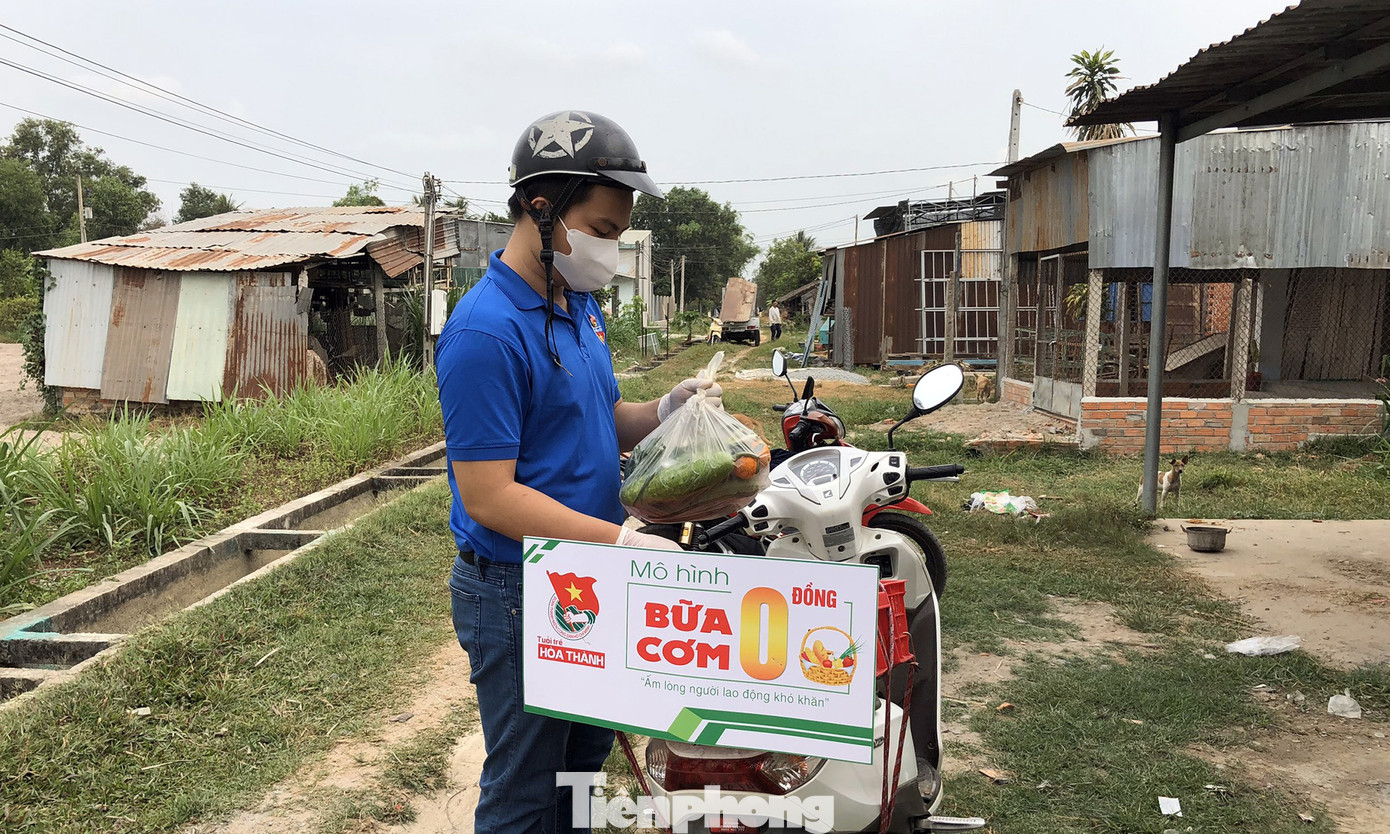 Triển khai 'Bữa cơm 0 đồng' trao người bán vé số đến khi nào hết kinh phí ảnh 3