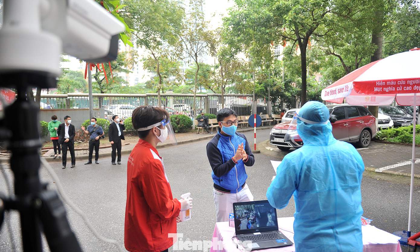 Xuân Bắc, Tự Long và Á khôi Quỳnh Nga vào Viện lan tỏa hiến máu đừng ngại COVID ảnh 12