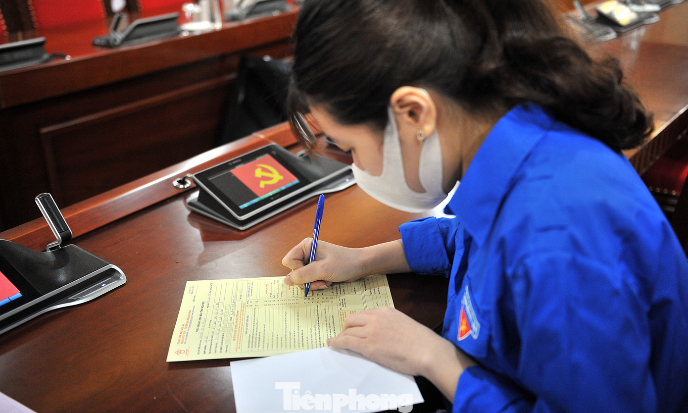 Những giọt máu ấm nóng tình người trong dịch COVID-19 ảnh 4