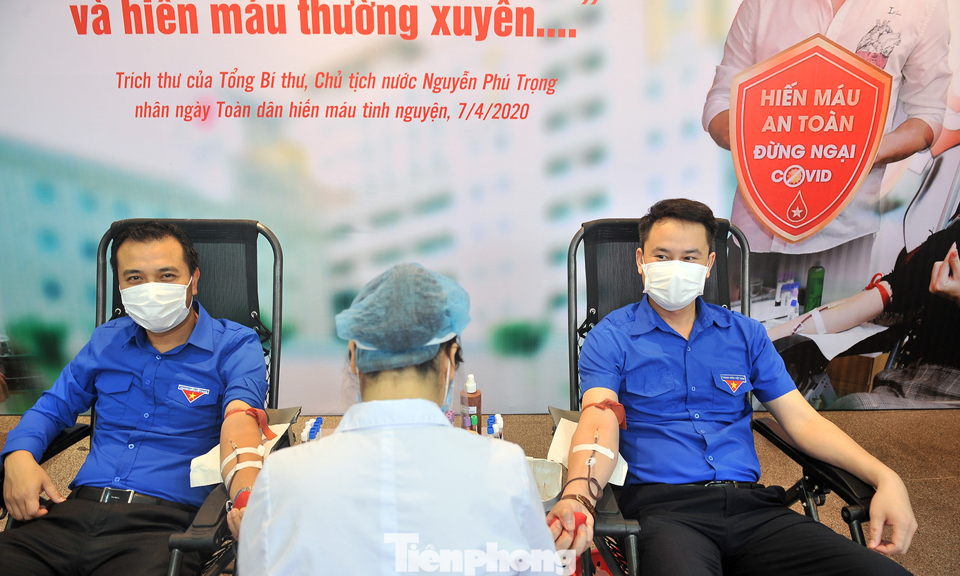 Xuân Bắc, Tự Long và Á khôi Quỳnh Nga vào Viện lan tỏa hiến máu đừng ngại COVID ảnh 6