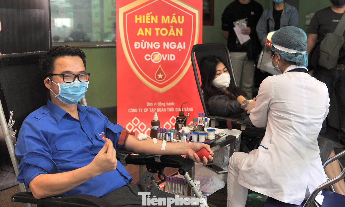 Xuân Bắc, Tự Long và Á khôi Quỳnh Nga vào Viện lan tỏa hiến máu đừng ngại COVID ảnh 5