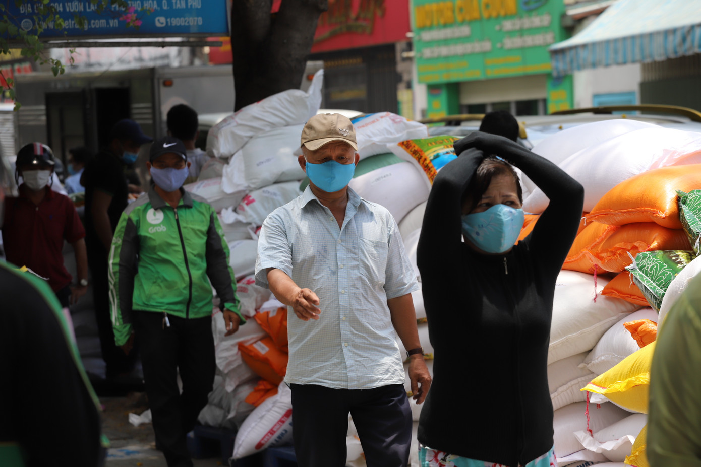 Bí thư Thành ủy Nguyễn Thiện Nhân chỉ đạo rà soát người nhập cảnh vào TPHCM ảnh 2