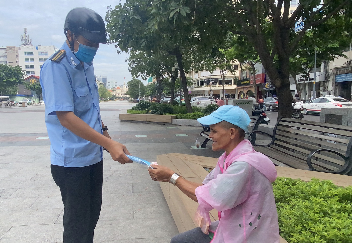 Chủ tịch UBND TPHCM: Triển khai mô hình 5+1 phòng chống dịch COVID-19 ảnh 2