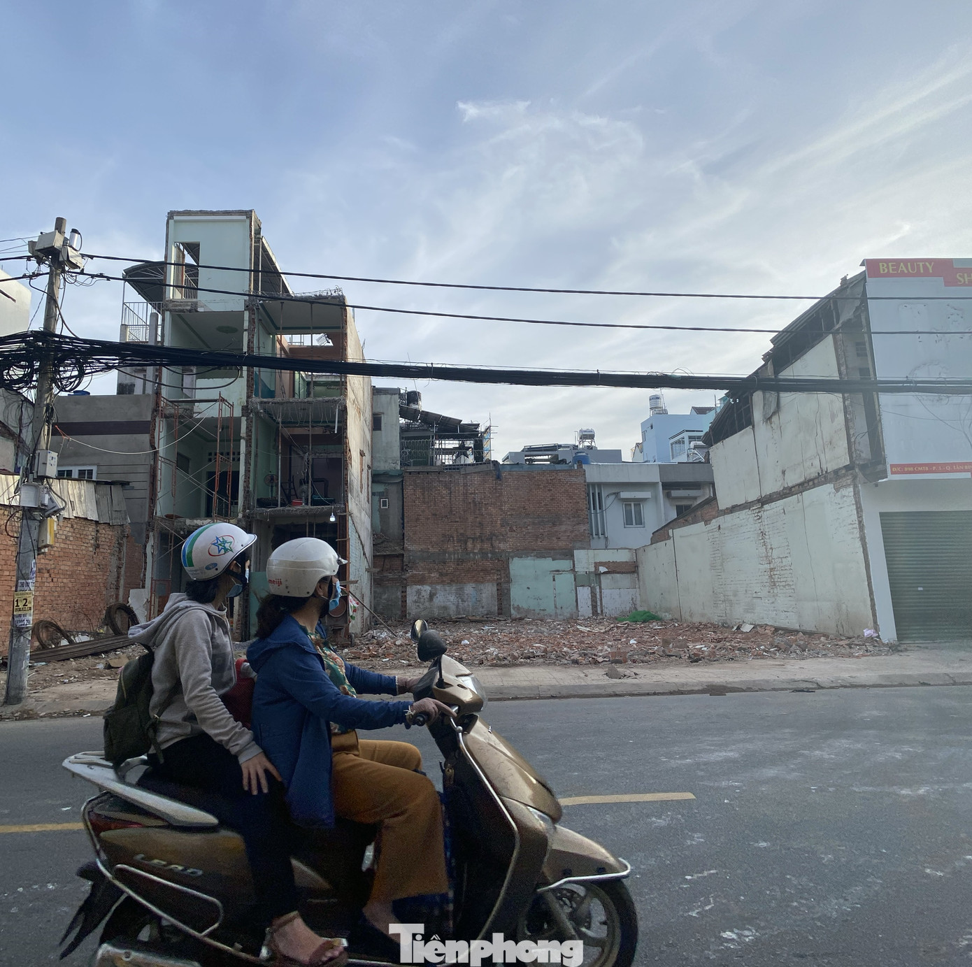 Người Sài Gòn dỡ nhà mặt phố bàn giao mặt bằng làm tuyến Metro Số 2 ảnh 1