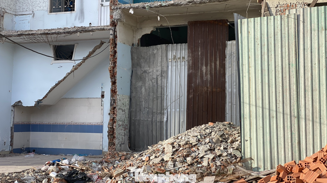 Người Sài Gòn dỡ nhà mặt phố bàn giao mặt bằng làm tuyến Metro Số 2 ảnh 9