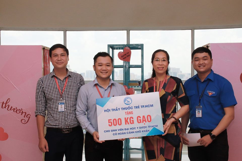 Trường ĐH Y Dược TP. HCM: “Góc chia sẻ” nhu yếu phẩm, giáo trình miễn phí cho sinh viên ảnh 4