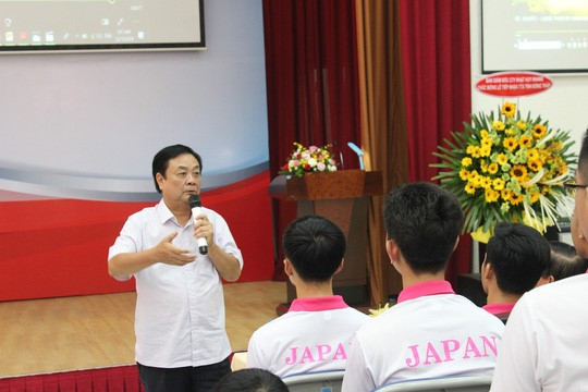 Bí thư Tỉnh ủy Đồng Tháp động viên du học sinh đang cách ly tại tỉnh ảnh 2