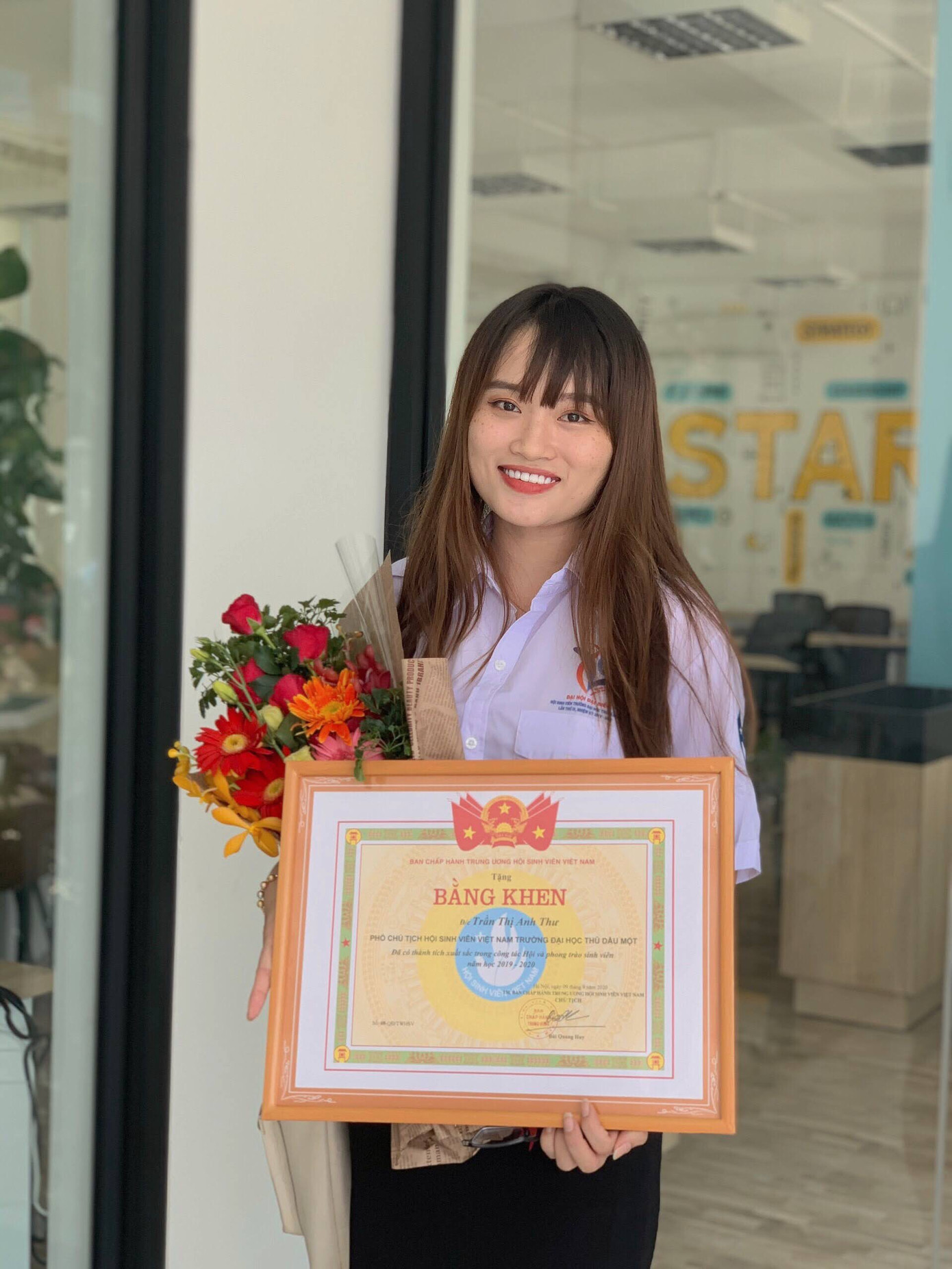 Cô thủ lĩnh sinh viên năng động ảnh 5