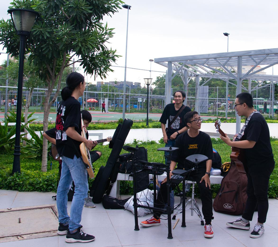 Sôi động sân chơi văn nghệ cuối tuần “Sắc màu sinh viên” ảnh 7