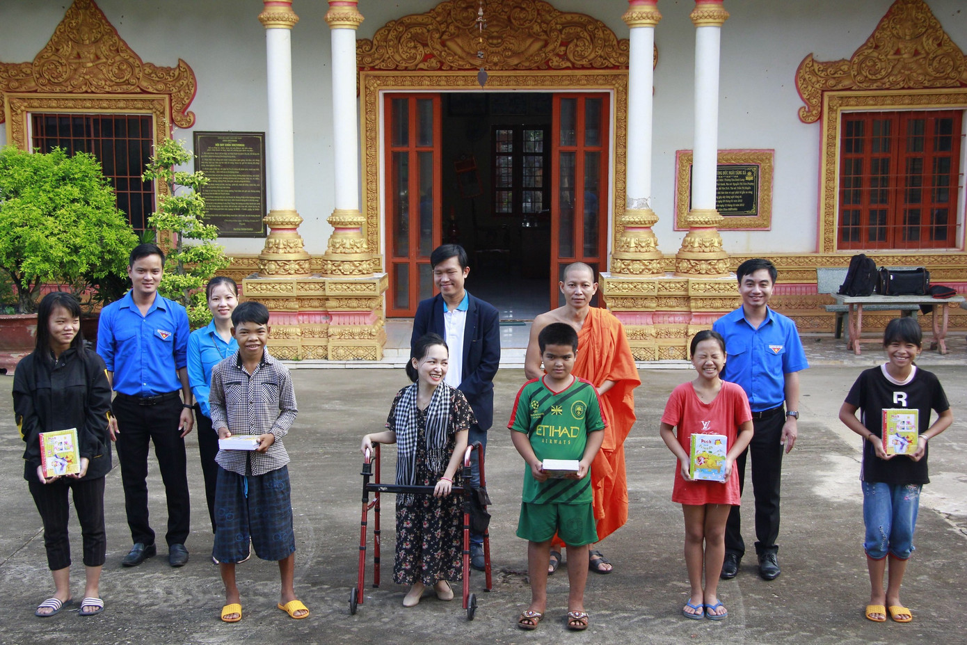 “Ấm áp nghĩa tình biên giới” ảnh 5