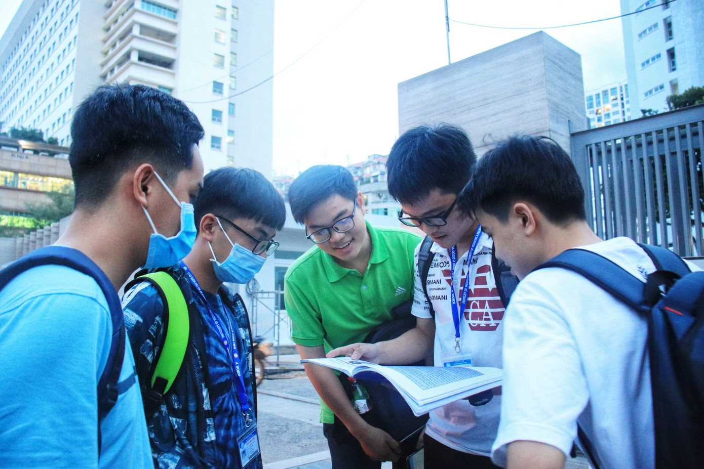 Anh chàng thủ khoa với ước muốn làm bác sĩ cứu người ảnh 2