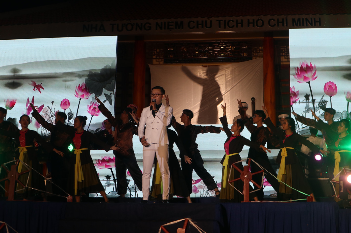 Ngày hội văn hóa “Sắc màu ASEAN 2020” tại trường ĐH Công nghệ Miền Đông ảnh 18