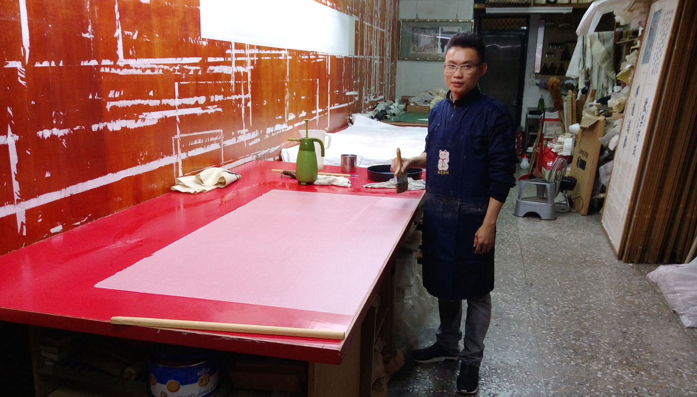 Chàng trai đam mê với bảo tồn và phục chế tư liệu cổ ảnh 1