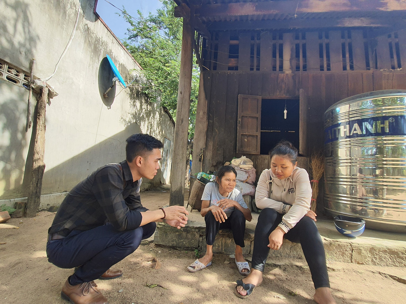 Tất bật tình nguyện mùa cuối năm ảnh 1