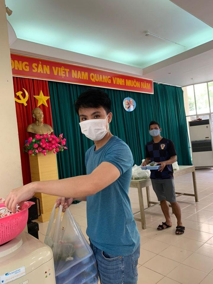 Tặng suất ăn 0 đồng cho sinh viên trường ĐH Y Dược TP. HCM ảnh 2