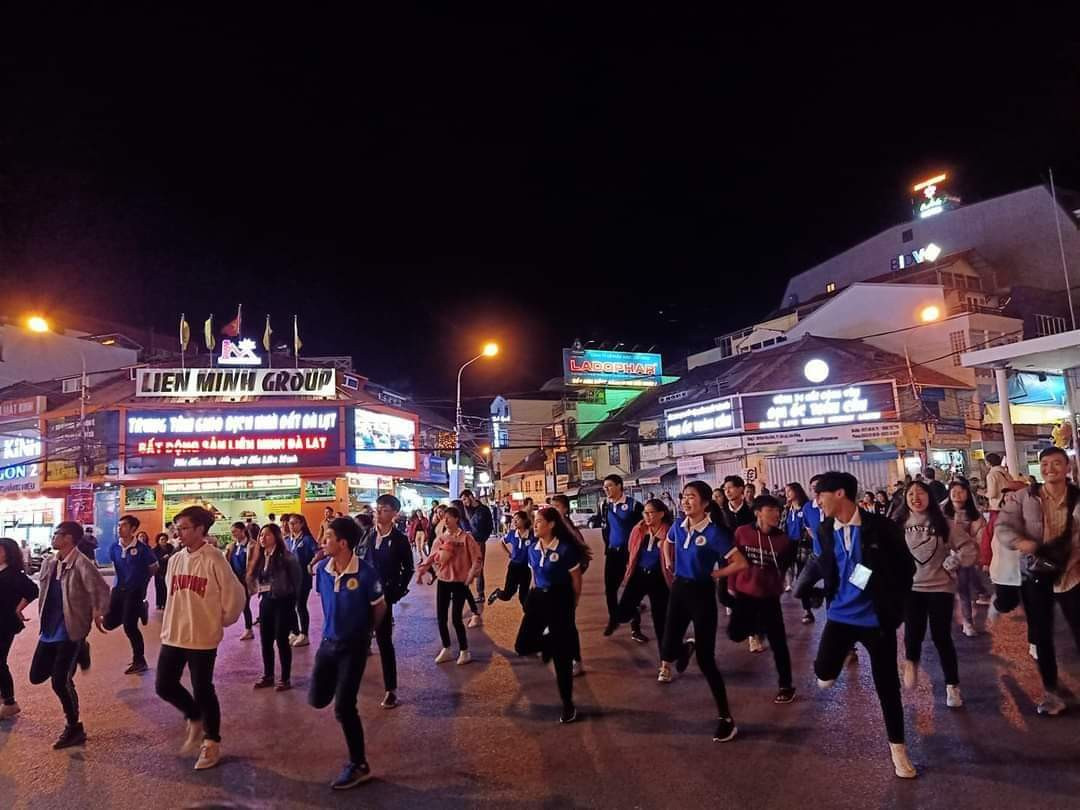 Gây quỹ tình nguyện bằng các trò chơi dân gian ảnh 4