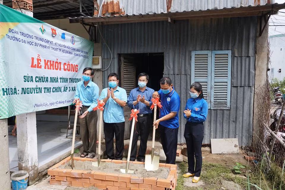 TP. HCM: Chiến sĩ “Mùa Hè Xanh” tham gia xây dựng nông thôn mới ảnh 8