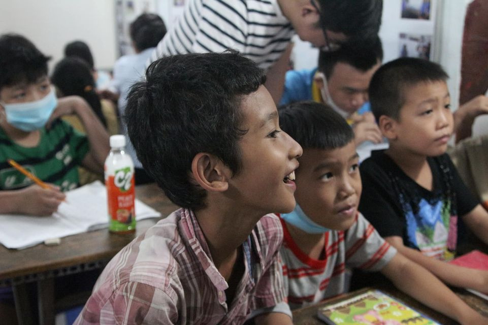 Những “thầy cô áo xanh” ảnh 3