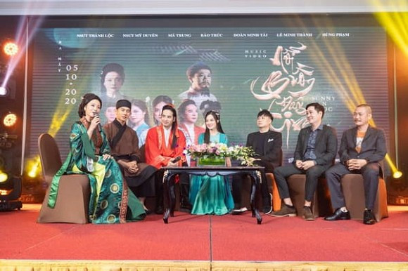 Nữ sinh viên chi 2 tỷ đồng cho MV ca nhạc của mình ảnh 1