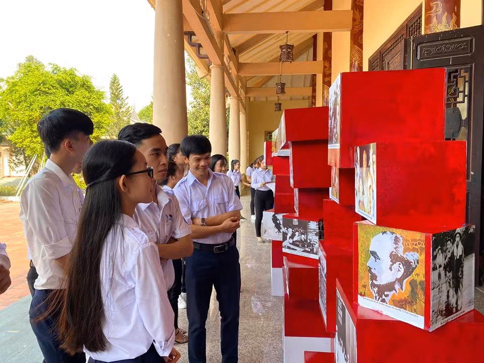 Liên hoan “Sinh viên 5 tốt làm theo lời Bác” tỉnh Đồng Nai ảnh 1