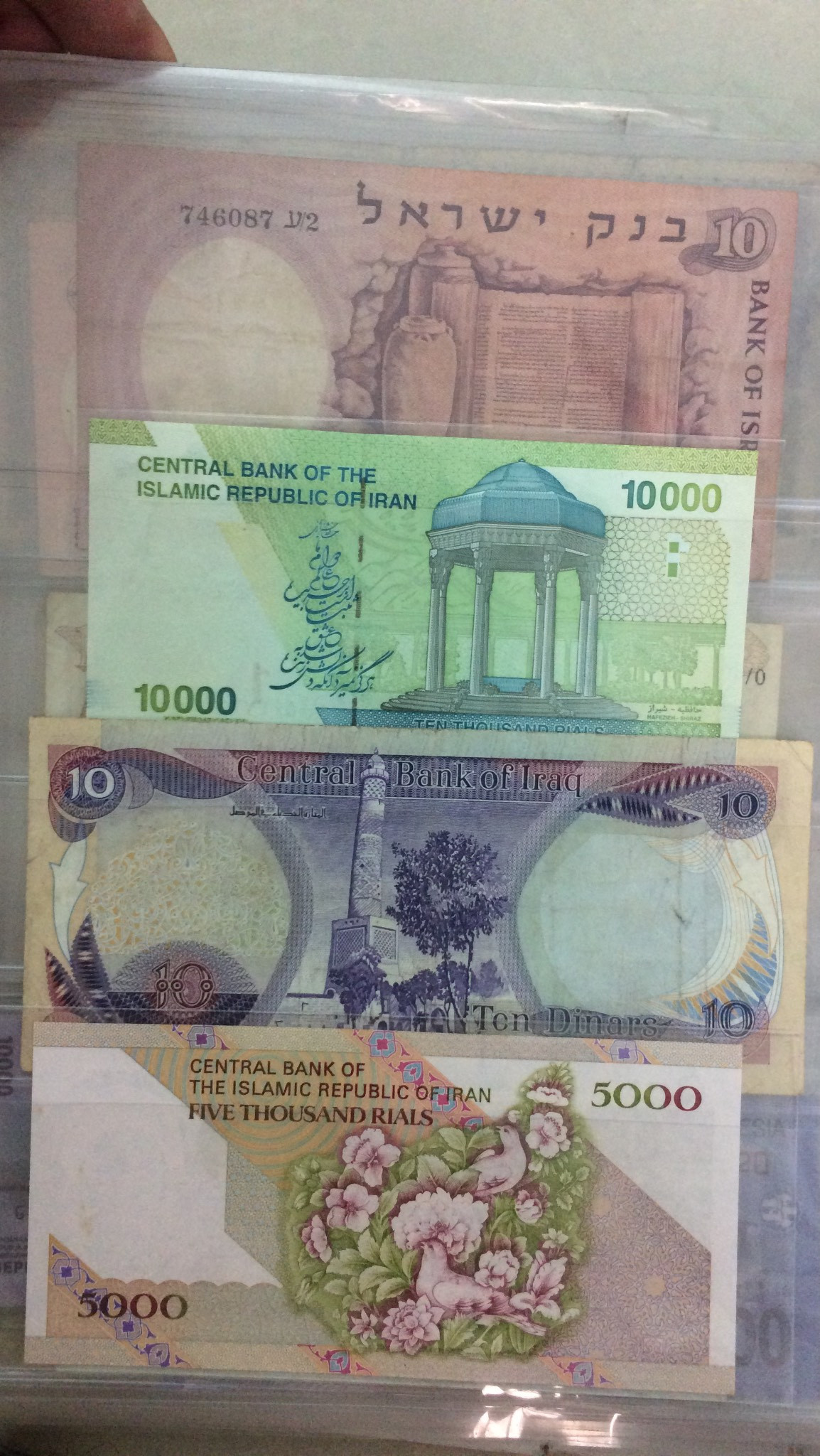 Bộ sưu tập tiền độc đáo của anh chàng sinh viên Sư phạm ảnh 8