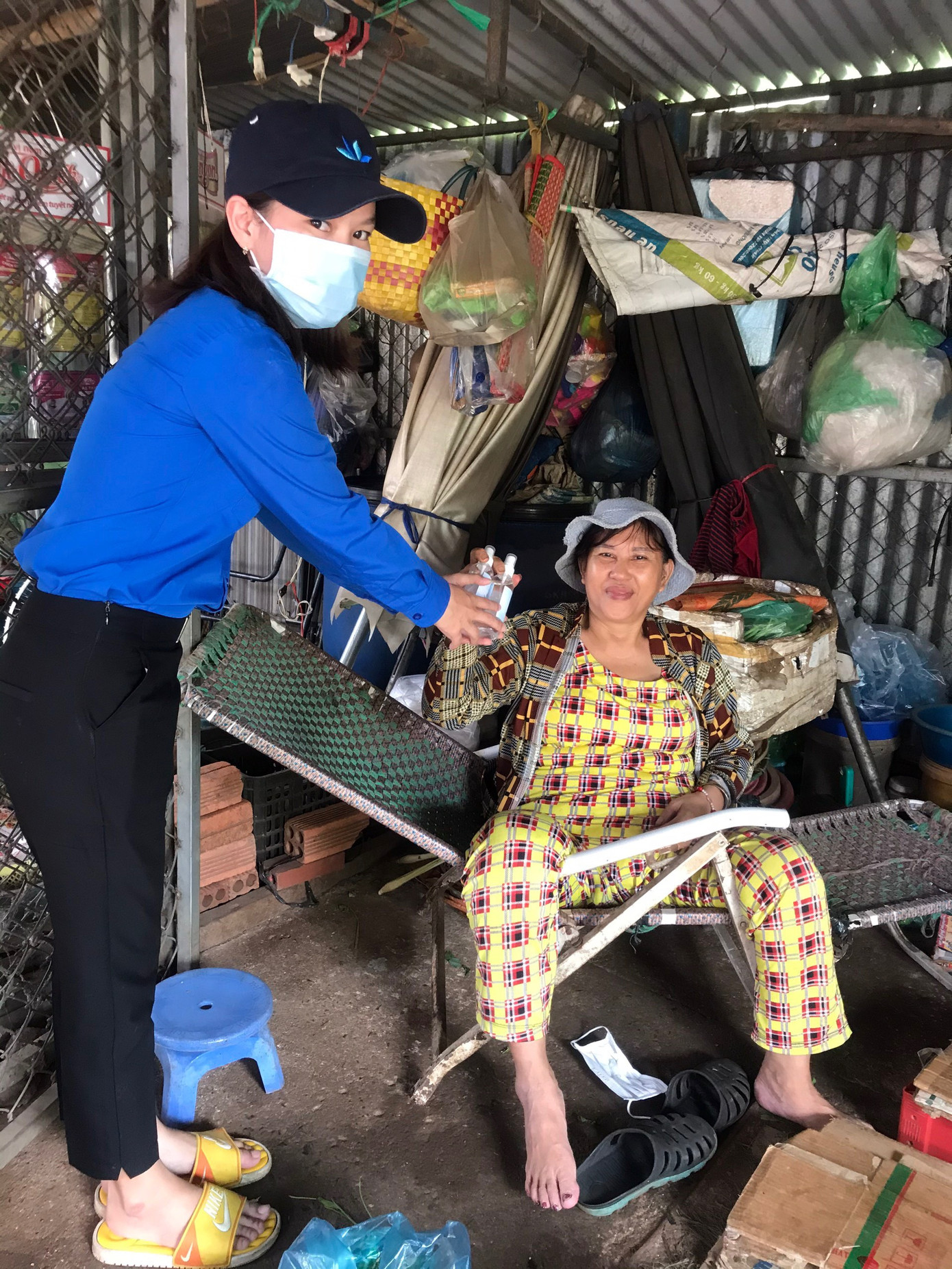 Tuổi trẻ ĐH Công nghệ Miền Đông tích cực chung tay đẩy lùi COVID-19 ảnh 3